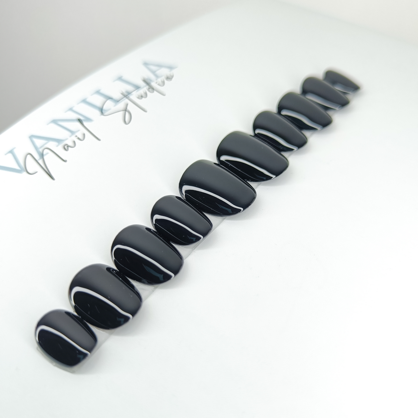 Set unghie finte press on colore NERO