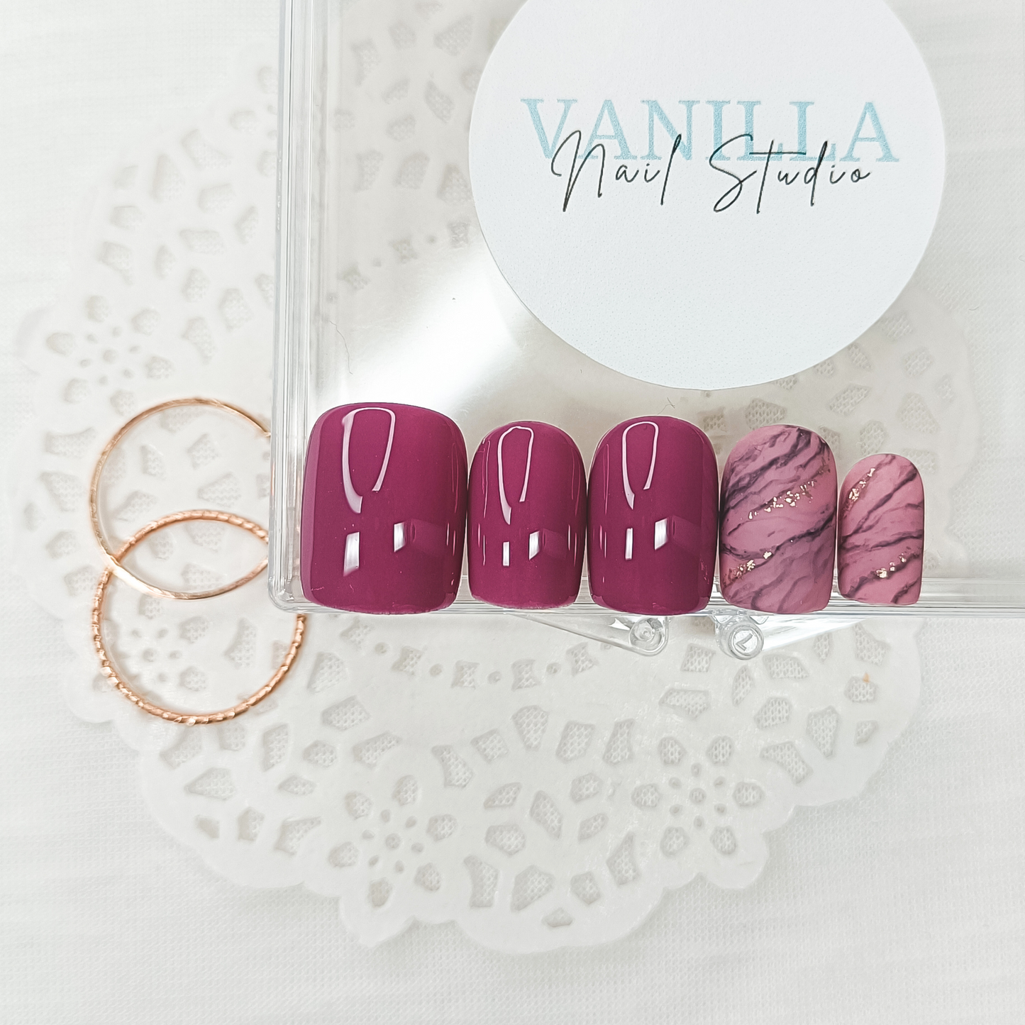 Set unghie finte press on viola con effetto marmo