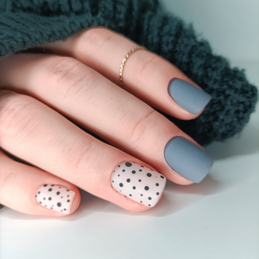 Set unghie finte press on colore grigio opaco