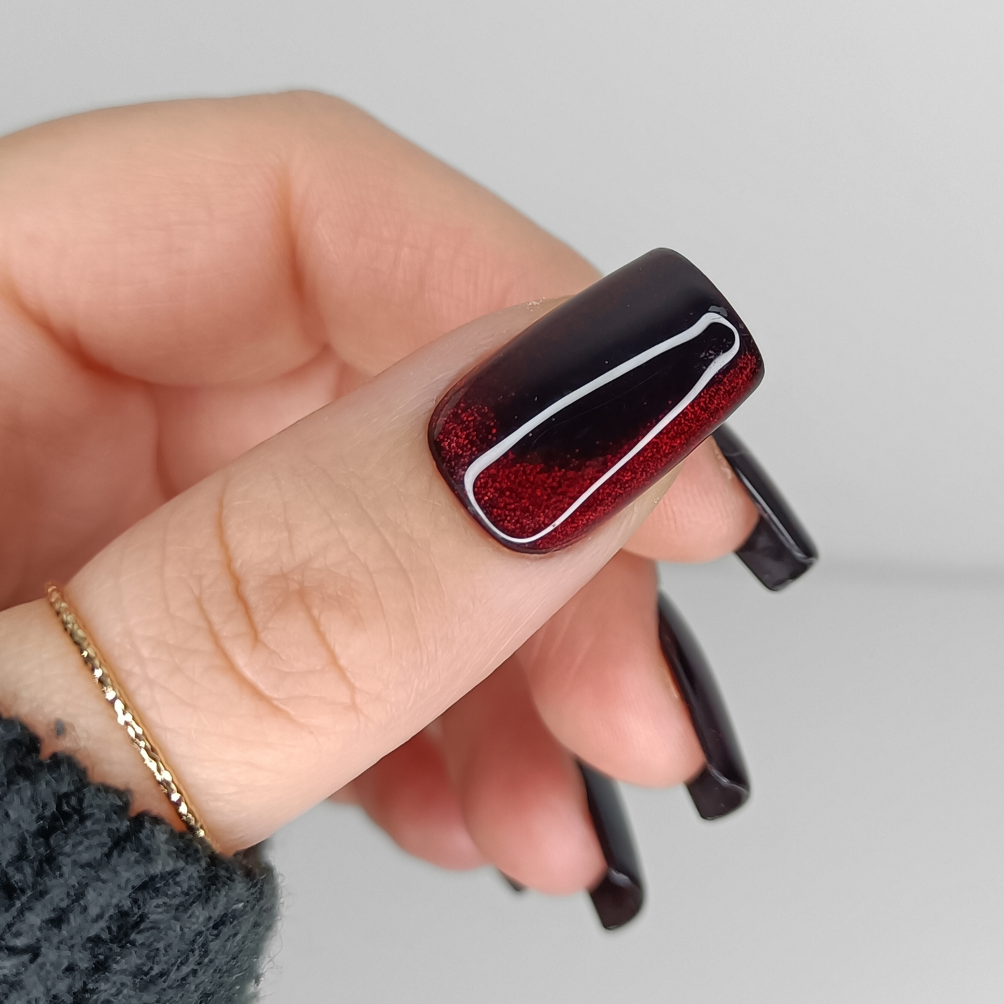 RED ECLIPSE unghie finte press on nero con cat eye rosso