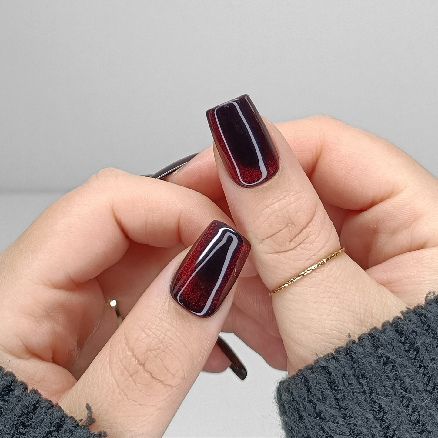 RED ECLIPSE unghie finte press on nero con cat eye rosso