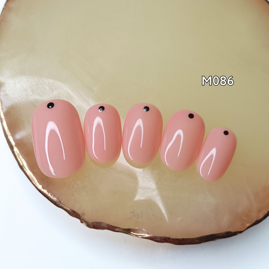 PUNTINO NERO unghie finte press on rosa lattiginoso