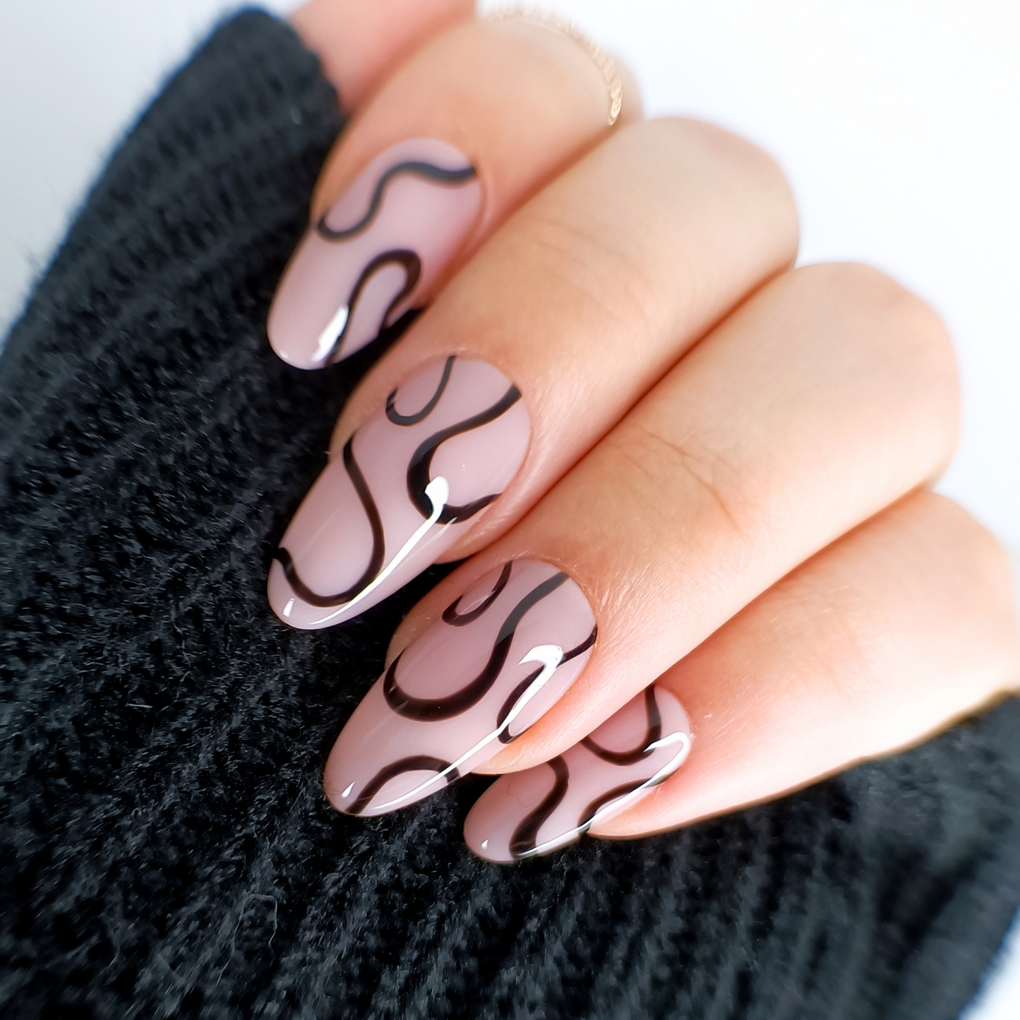 BLACK SWIRL unghie finte press on